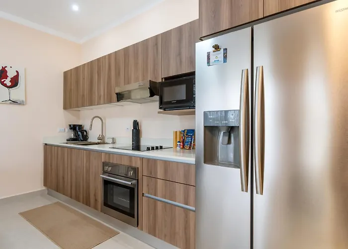 Сasa de vacaciones Modern With Lush Mountain Views And Spectacular Shaded Terrace In Private Gated Community