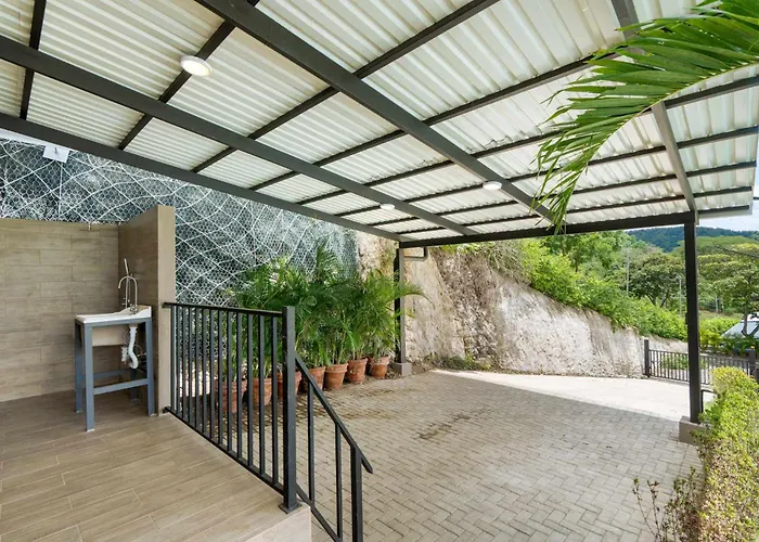 Modern With Lush Mountain Views And Spectacular Shaded Terrace In Private Gated Community * Potrero (Guanacaste)